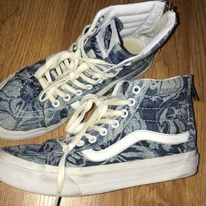 Vans women’s 6 men’s 4.5 high top skater shoe rare